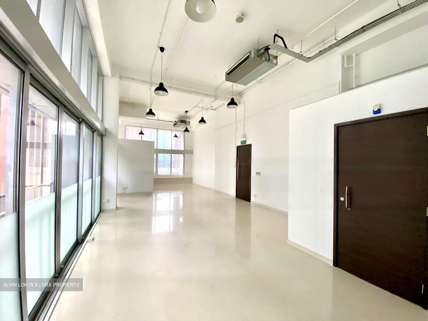 Singapore Conference Hall (D1), Office #466076401